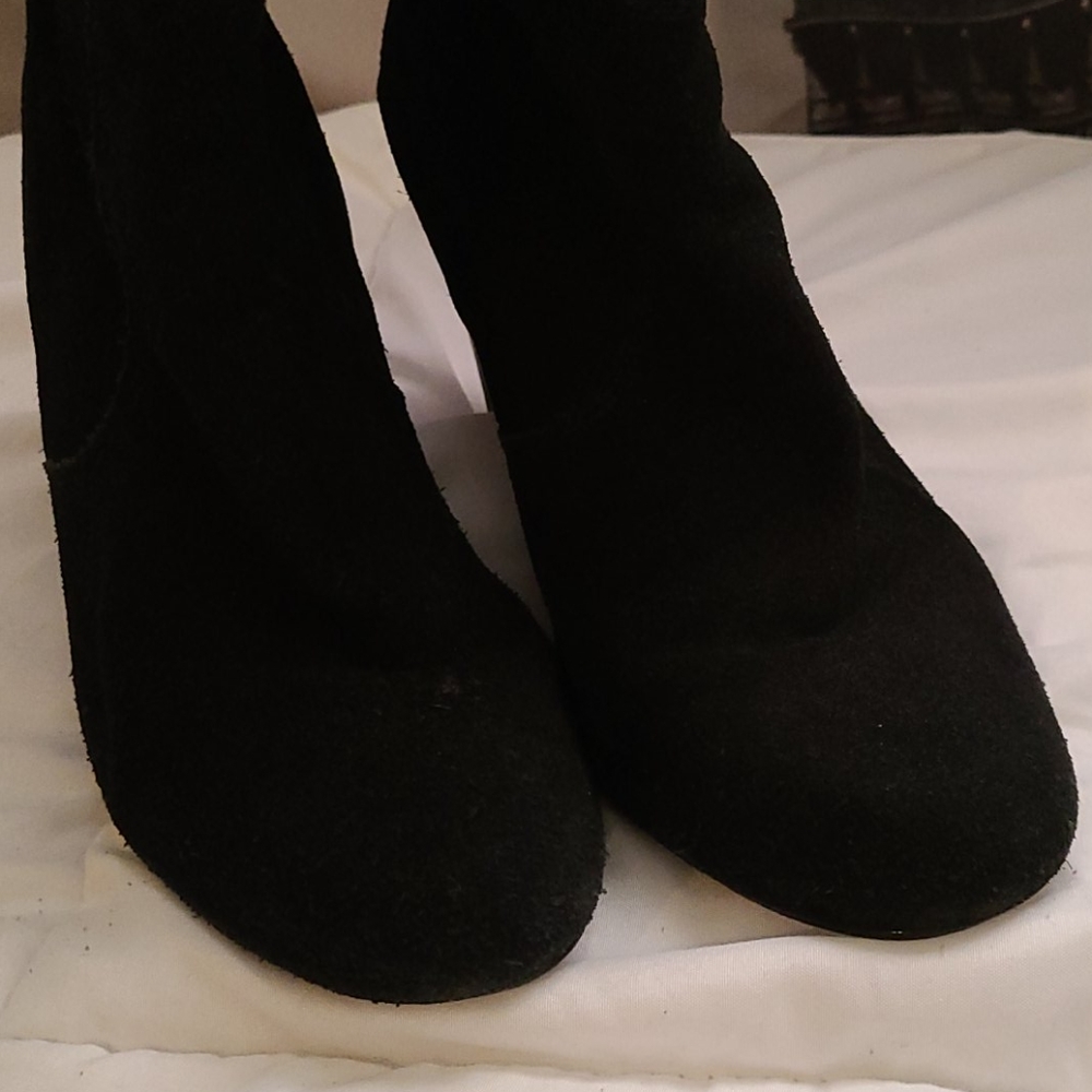 Boots - Picture 7 of 9